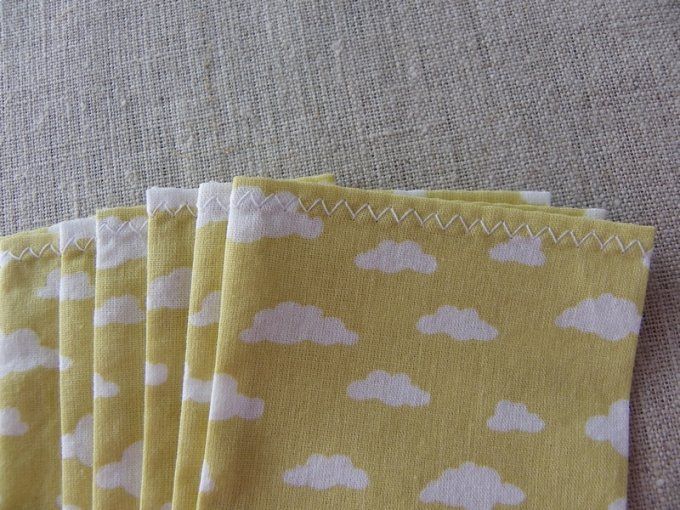 sachet dragées jaune moutarde pâle nuages