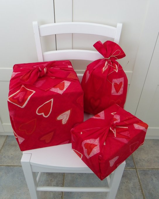 Pochon pochette furoshiki emballage cadeau lavable Noël rouge beige tissu recyclé upcyclé