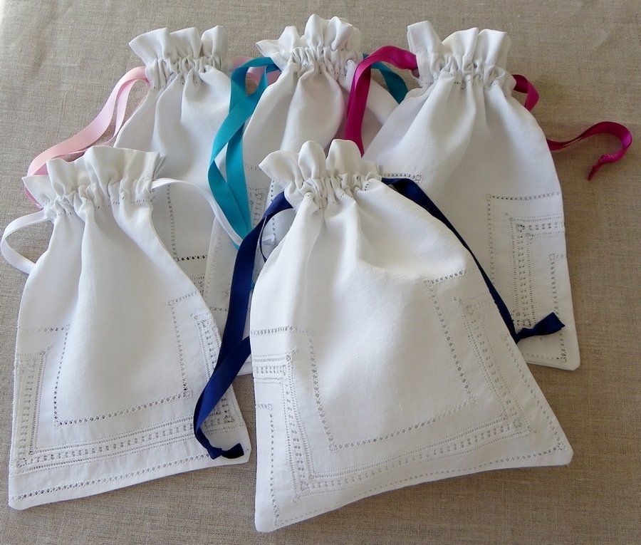 LOT 5 pochons en lin ancien blanc sac lingerie bas
