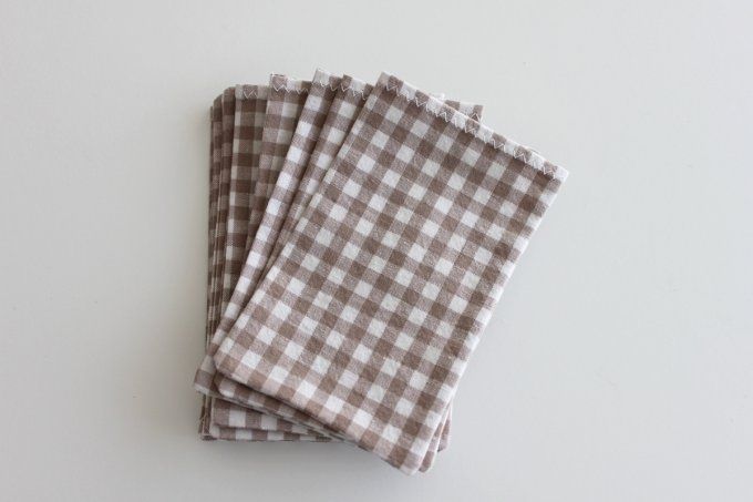 sachet pochon sac dragées  tissu vichy taupe baptême
