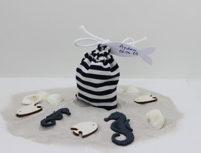 pochon sachet dragées marin rayé bleu marine blanc 