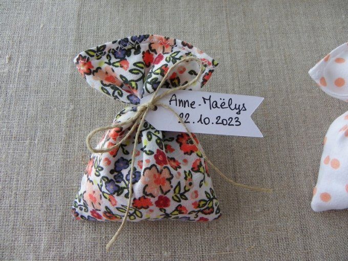 pochon sachet dragée fleurs pois corail saumon tissu surcyclé