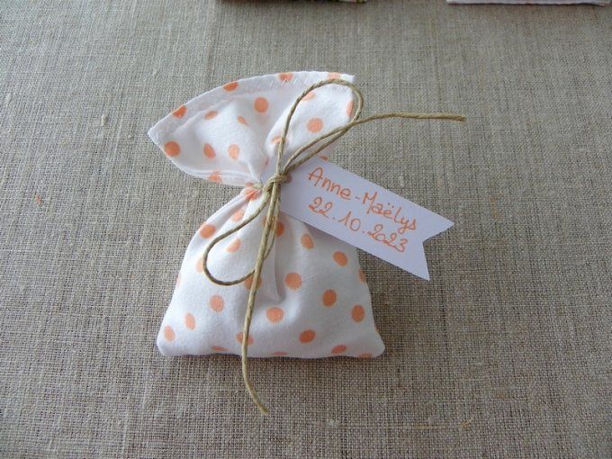 pochon sachet dragée fleurs pois corail saumon tissu surcyclé